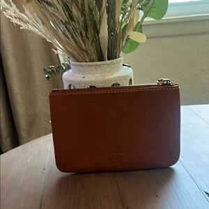 Fossil Brand New Tan Leather Pouch​​